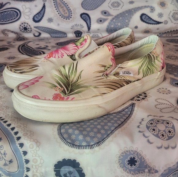 VANS - Picture 2 of 9